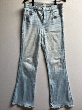 American Eagle Super High Rise Flare Jeans Light Wash Blue Size 10 Long / 32"